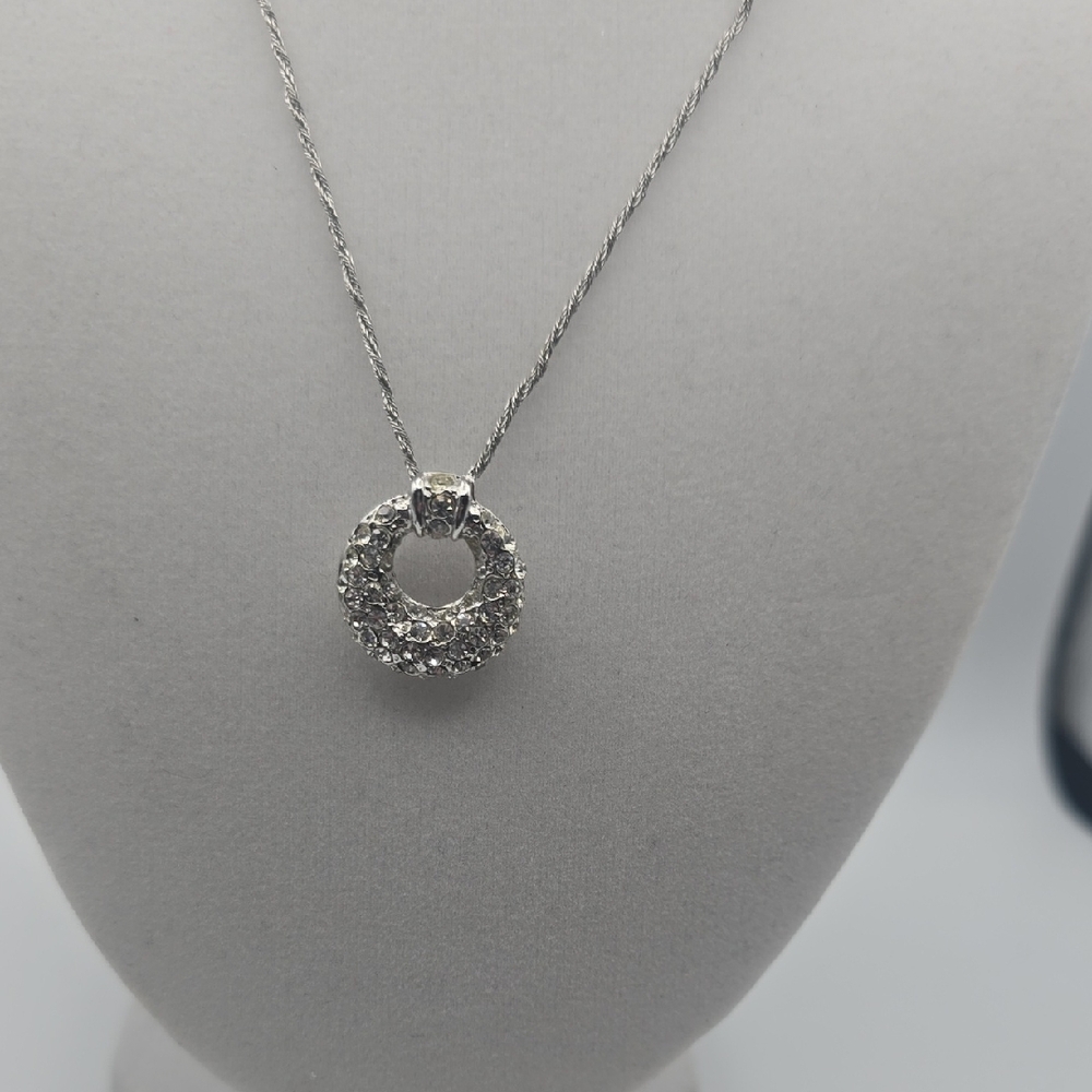 Yves Saint Laurent Elegant Circle Rhinestone Silver Rope Necklace (NWOT)🩶🤍🩶 - Picture 5 of 9